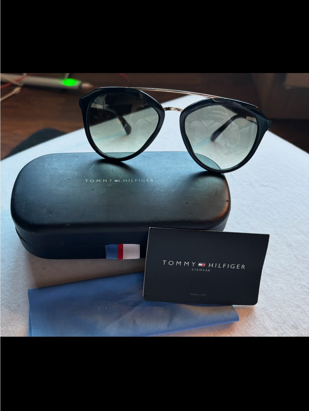 Authentic Tommy Hilfiger Black Sunglasses with Gradient Lenses  *NEW!*